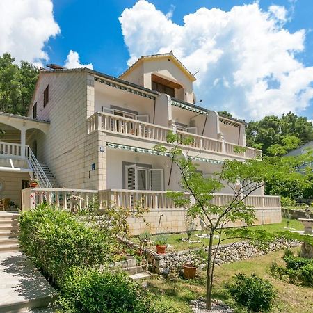 Apartments By The Sea Brela, Makarska - 18356 Εξωτερικό φωτογραφία