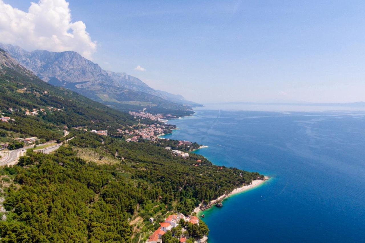 Apartments By The Sea Brela, Makarska - 18356 Εξωτερικό φωτογραφία