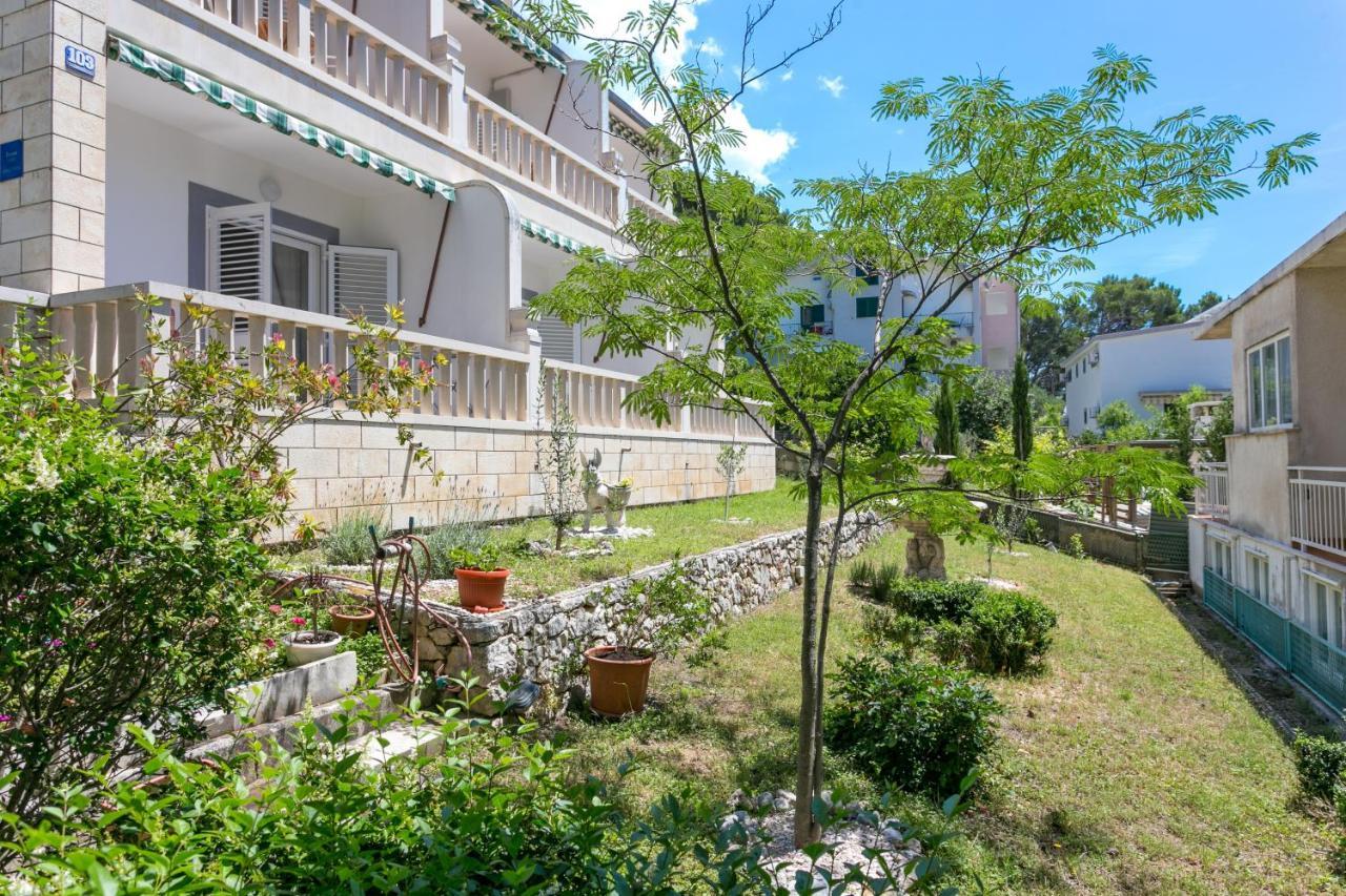 Apartments By The Sea Brela, Makarska - 18356 Εξωτερικό φωτογραφία