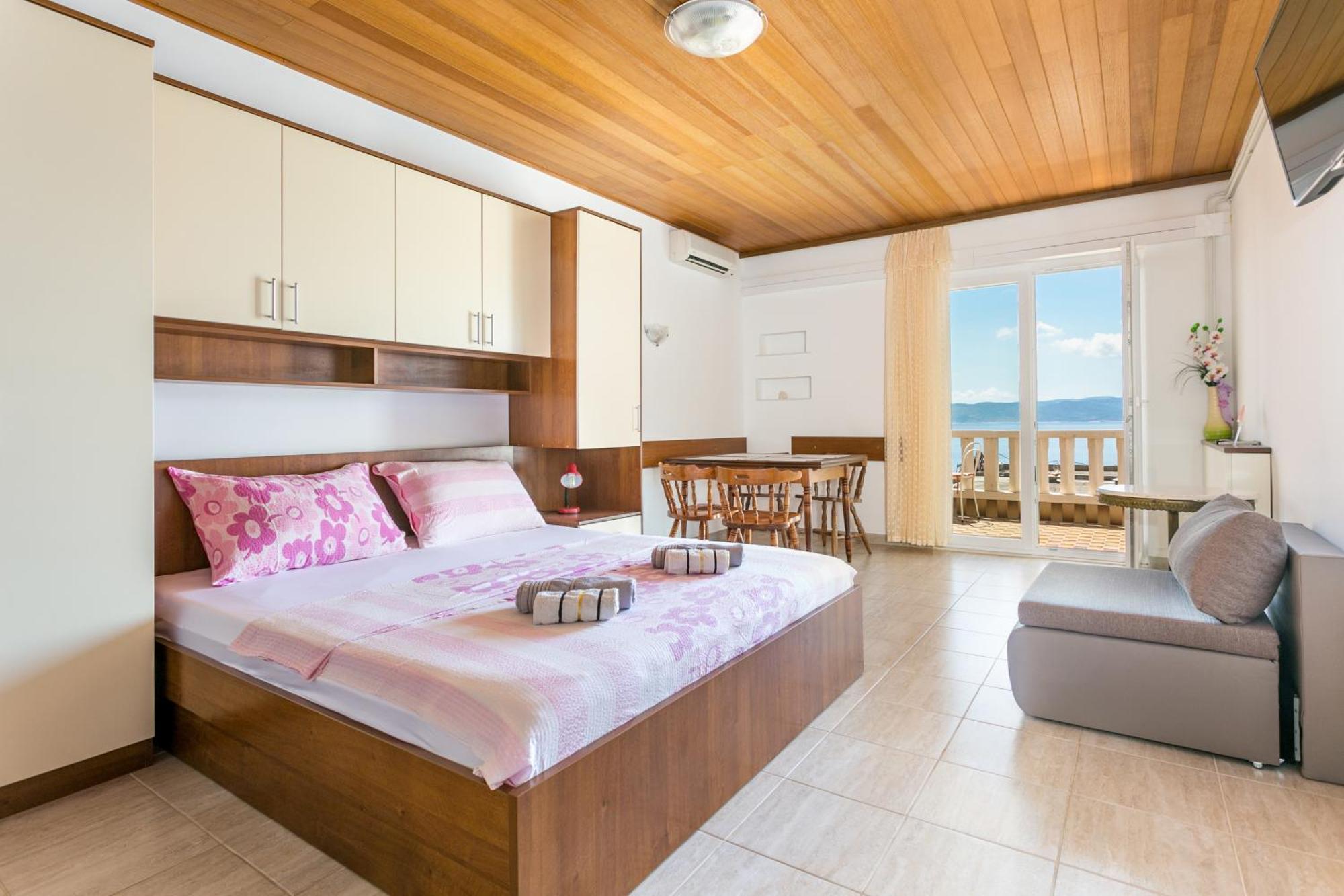 Apartments By The Sea Brela, Makarska - 18356 Εξωτερικό φωτογραφία