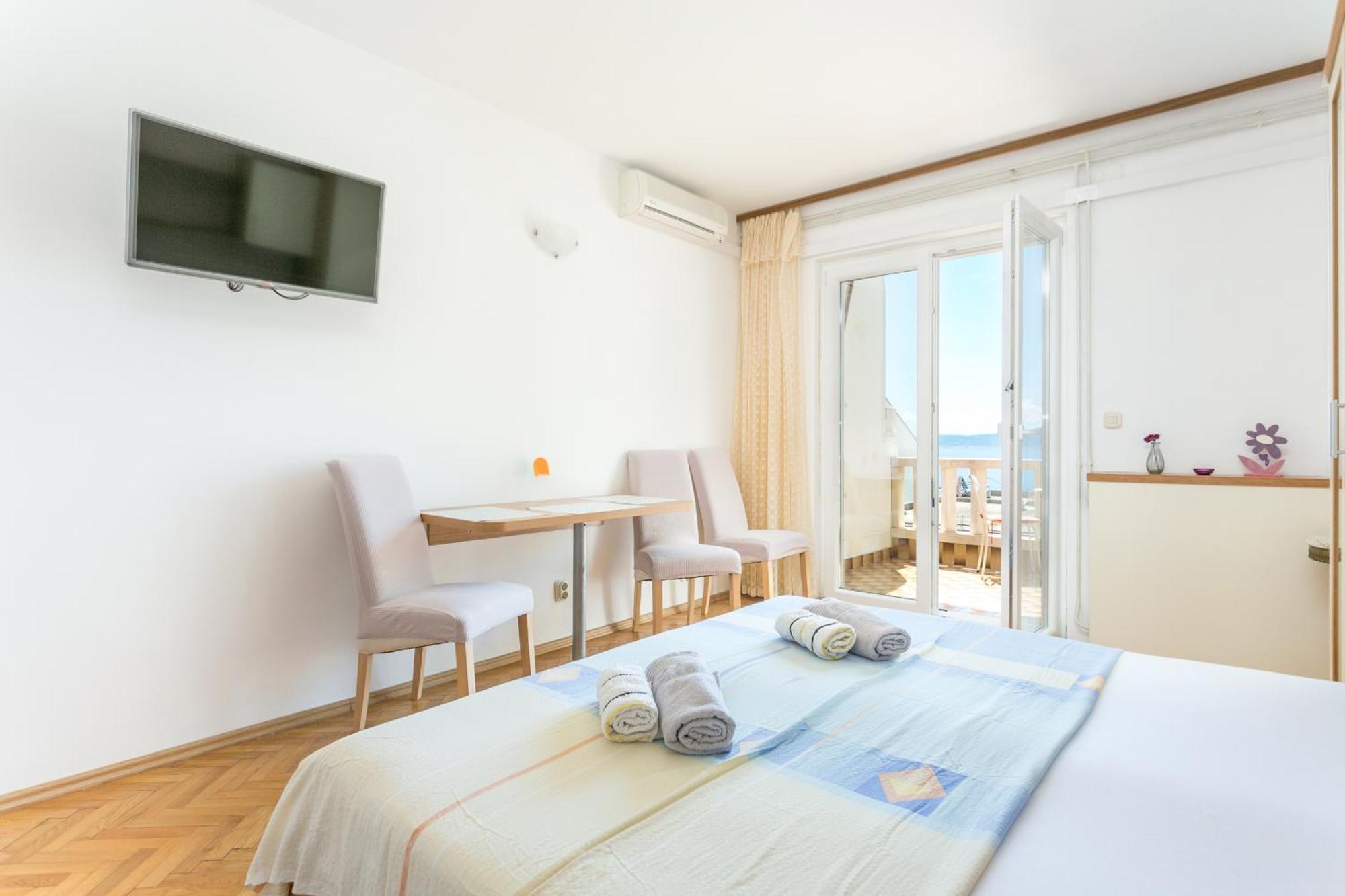 Apartments By The Sea Brela, Makarska - 18356 Εξωτερικό φωτογραφία