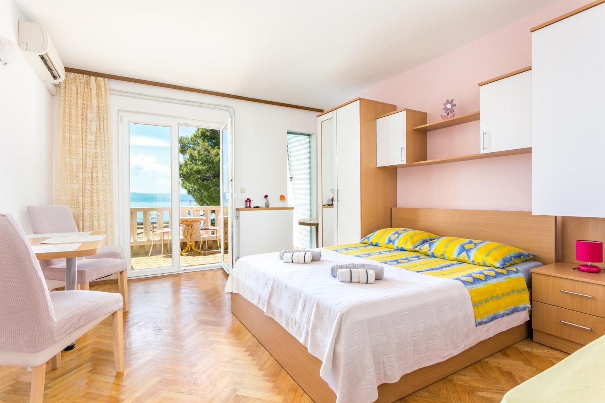 Apartments By The Sea Brela, Makarska - 18356 Εξωτερικό φωτογραφία