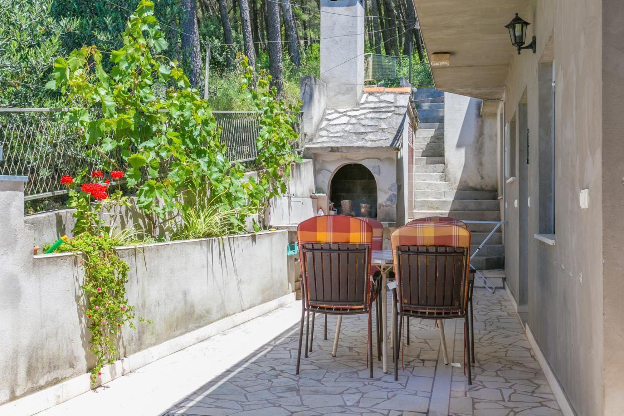 Apartments By The Sea Brela, Makarska - 18356 Εξωτερικό φωτογραφία