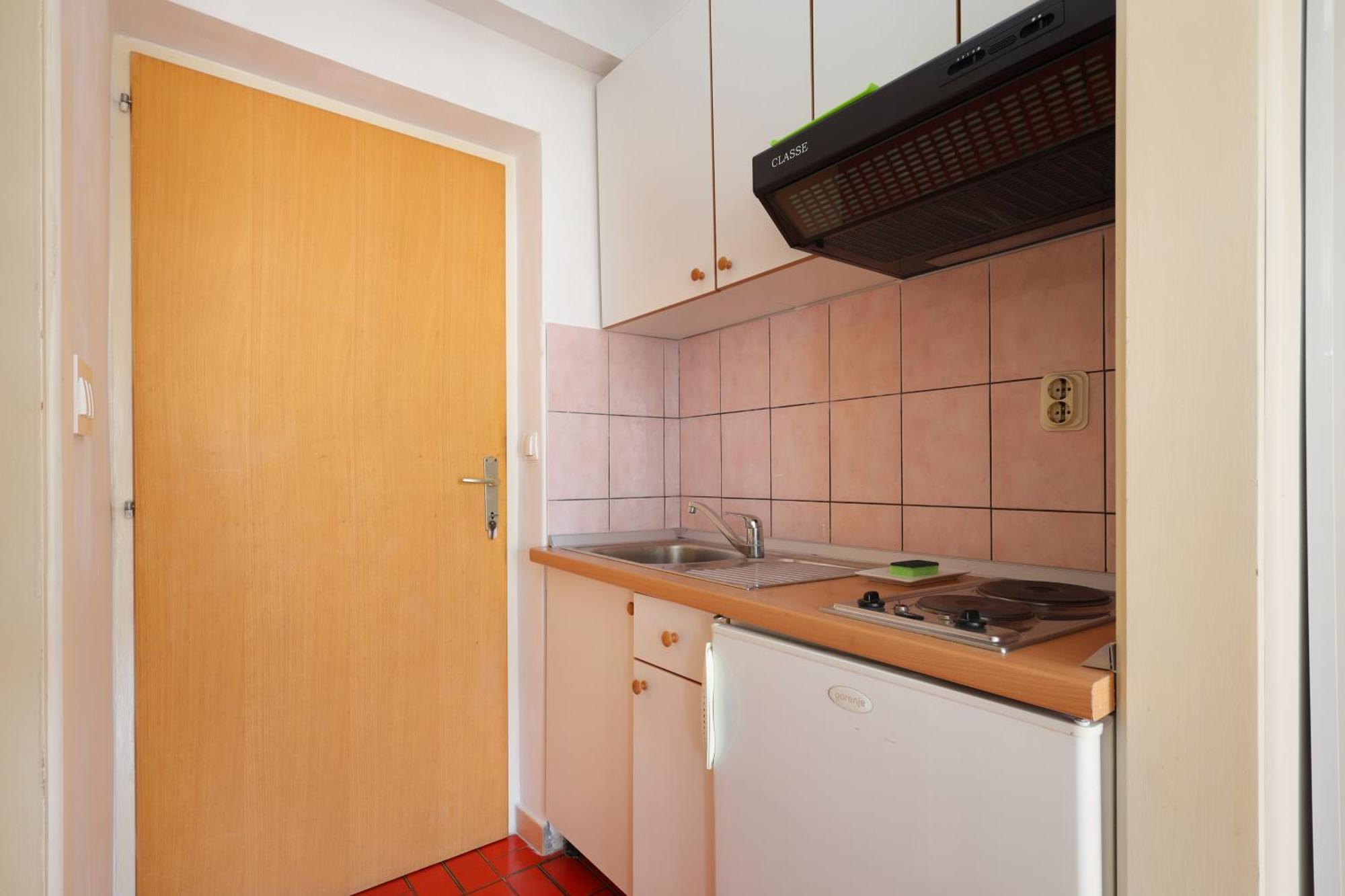 Apartments By The Sea Brela, Makarska - 18356 Δωμάτιο φωτογραφία