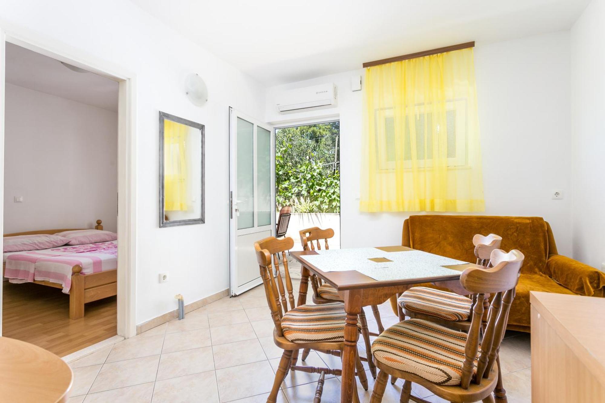 Apartments By The Sea Brela, Makarska - 18356 Δωμάτιο φωτογραφία